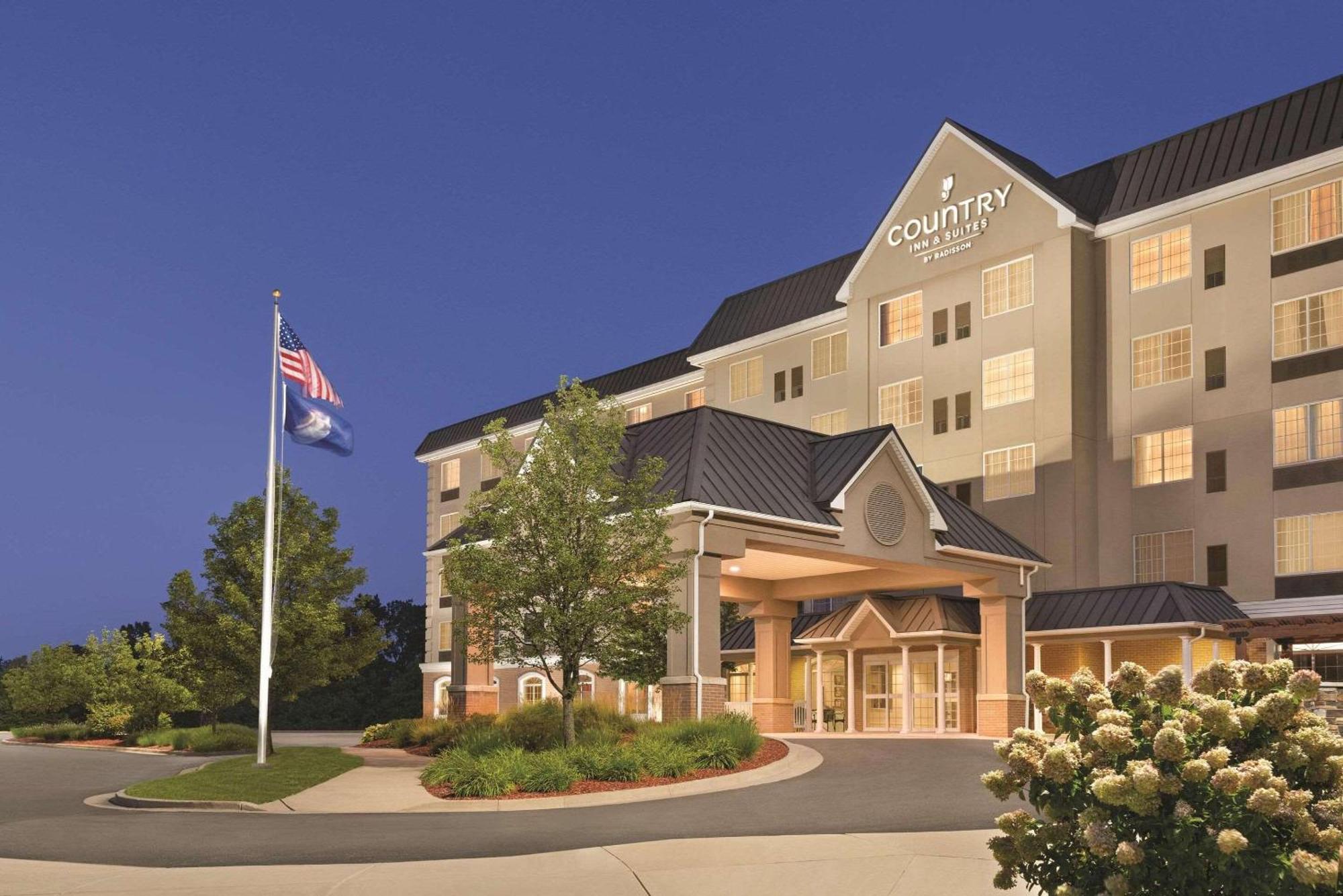 Country Inn & Suites By Radisson, Grand Rapids East, Mi Exterior photo